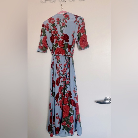 Reformation short sleeve midi wrap dress. Size xs. - Picture 3 of 3